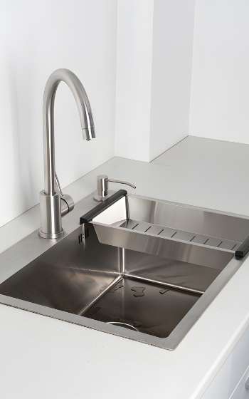 stainless steel kitchen sinks